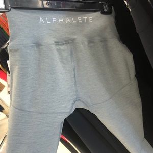 HOLE-Alphalete leggings green small